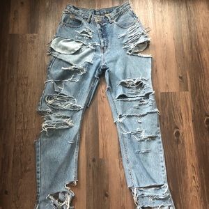 RIPPED CALVIN KLEIN JEANS